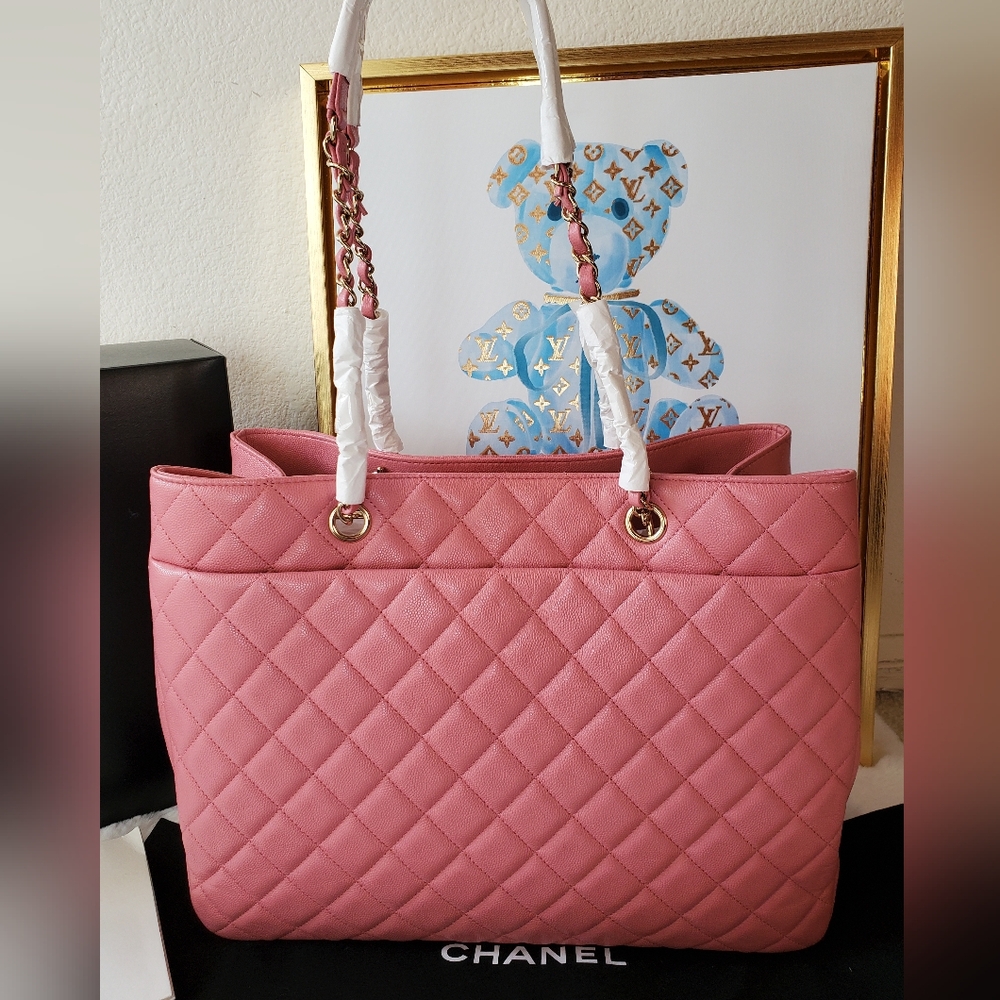 NEW- CHANEL Caviar Leather Large Tote Bag - Picture 4 of 16